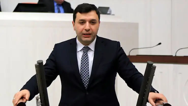 Vekil Kurt'tan AKPM Kararına tepki