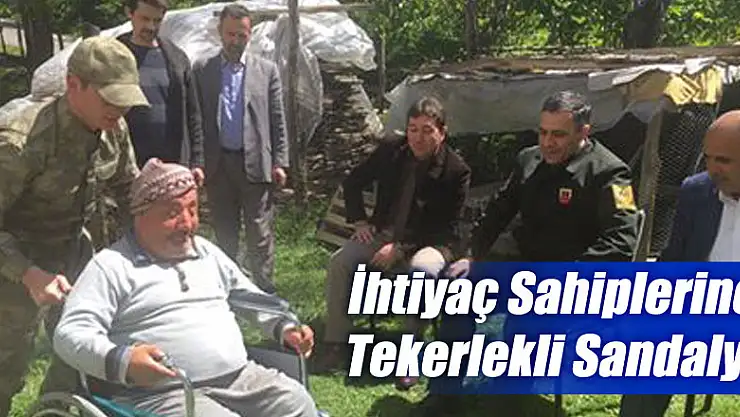İhtiyaç Sahiplerine Tekerlekli Sandalye