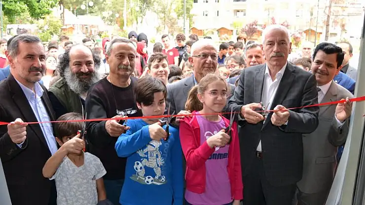 Alaçam 1. Kitap Fuarı açıldı