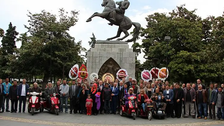 Engelliler 'istihdam' istedi