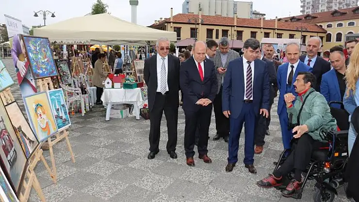  Engelliler emeklerini sergiledi