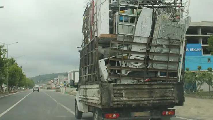 Samsun trafiğinde tehlikeli yolculuk