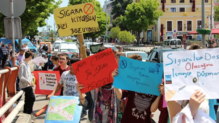 Öğrenciler madde bağımlılığına karşı yürüdü