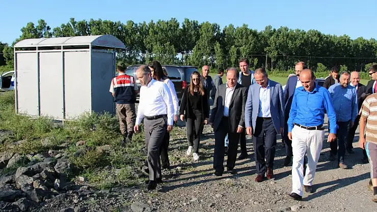 Bakan Kılıç sel bölgesinde incelemelerde bulundu