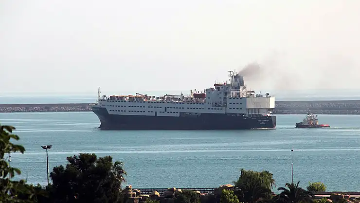 Samsun'u kokutan gemi limandan ayrıldı