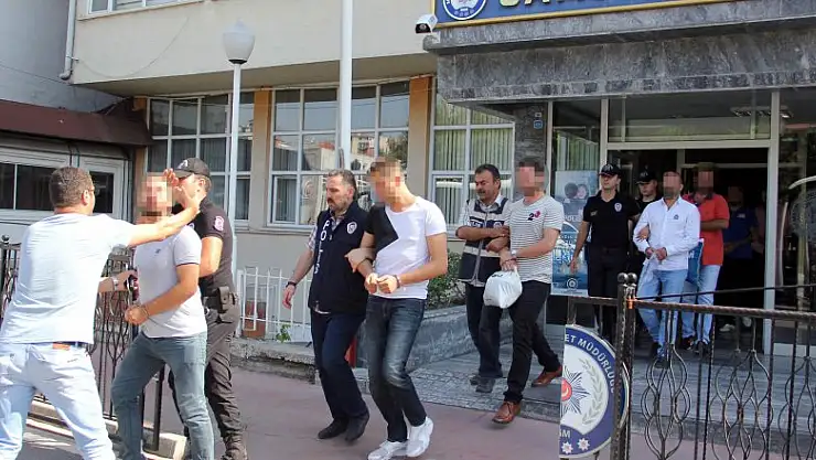 Organize suç örgütü şüphelisi 21 kişi adliyede