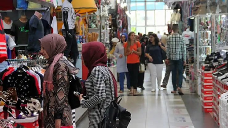 Samsun esnafı bayrama hazır