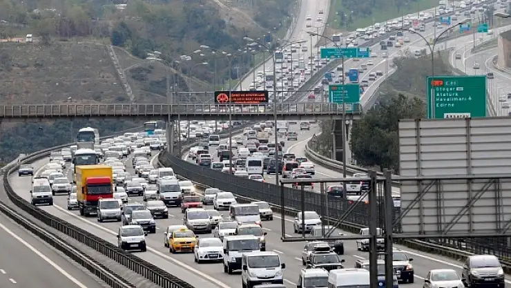 Türkiye'de 7 kişiye 1 otomobil düşüyor