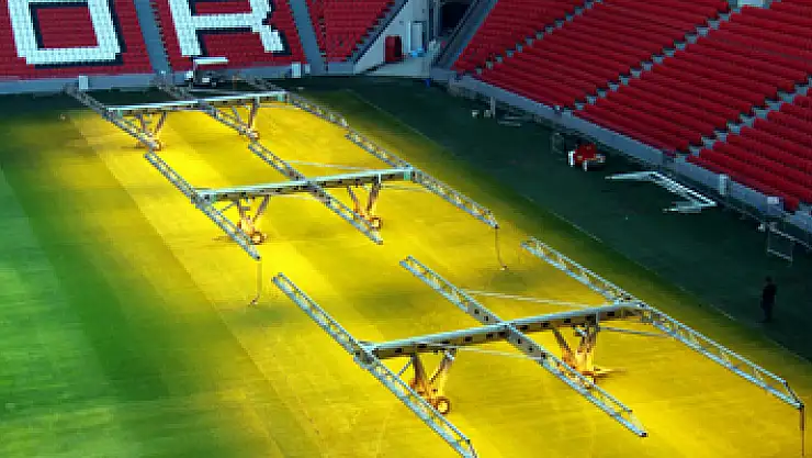 Samsunspor Stadı'nın çimleri yenileniyor