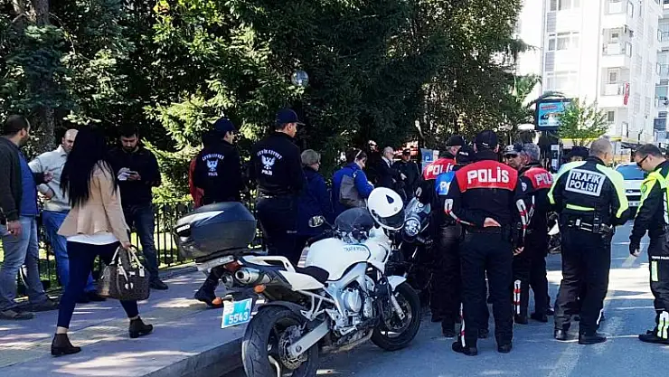 Yunus ekibi trafik kazası geçirdi: 1 polis yaralı