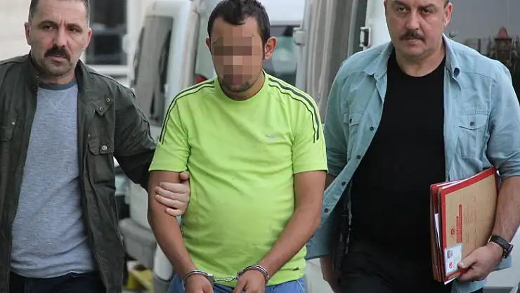 Sigara vermedi diye bıçakladı