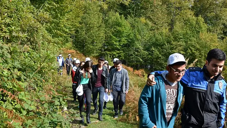 TDP'den liselilere doğa yürüyüşü