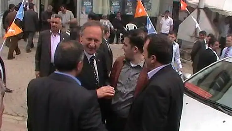 Ağcagüney Beldesi'ne AK Parti çıkarması