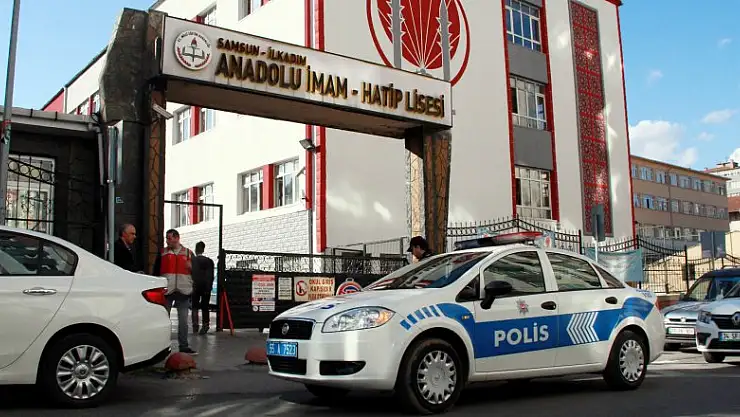 Samsun'da lisede bıçaklı kavga: 1 yaralı