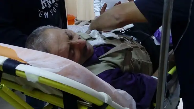 'İnsanlık öldü mü' diyerek araya giren şahıs elinden bıçaklandı