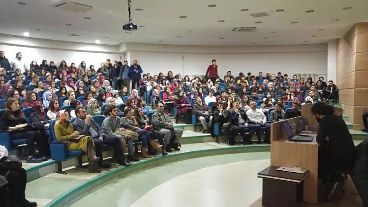 Sağlık Hizmetleri MYO'da'Arakan Ağlıyor' Söyleşisi