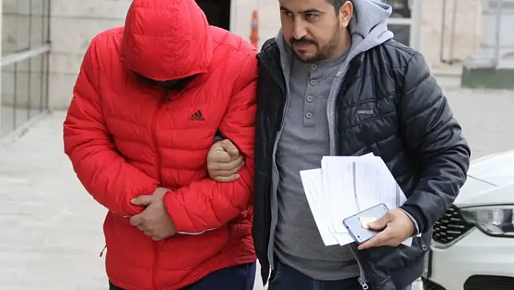 Samsun'da kaçak sigara operasyonuna 2 tutuklama 