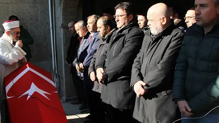 İstanbul'da beyin kanamasından ölen polis Samsun'da toprağa verildi