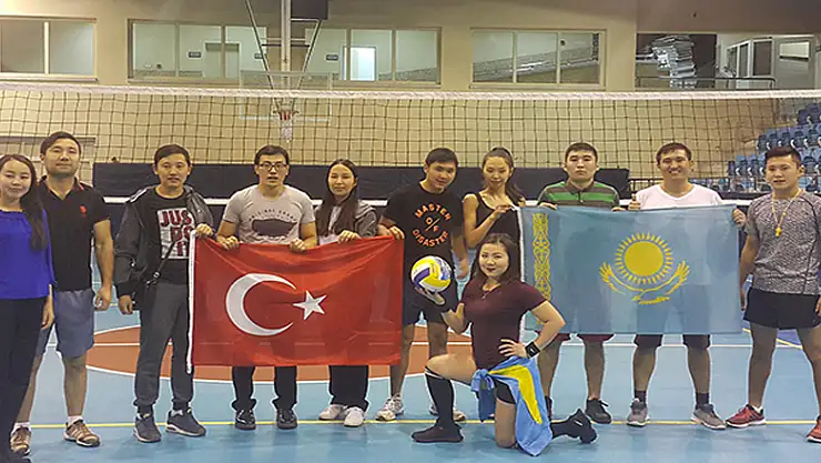 OMÜ'nün Kazak Öğrencileri Ankara'dan Derece ile Döndü