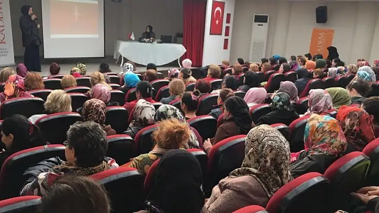 Kadınlar yasal haklarını öğreniyor
