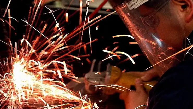 Sanayi üretimi Kasım'da arttı