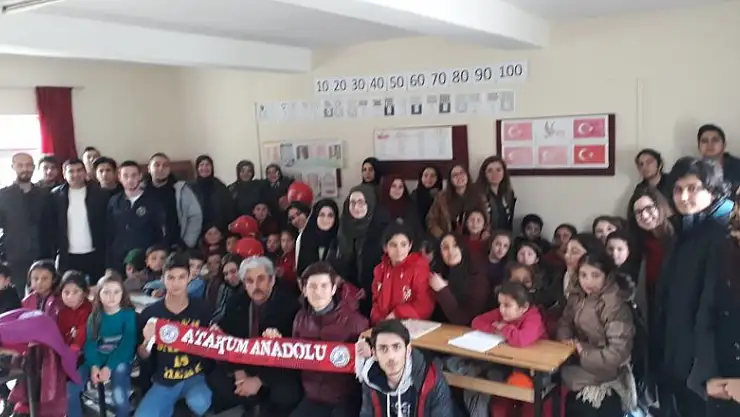 Bir gün ansızın geldiler 