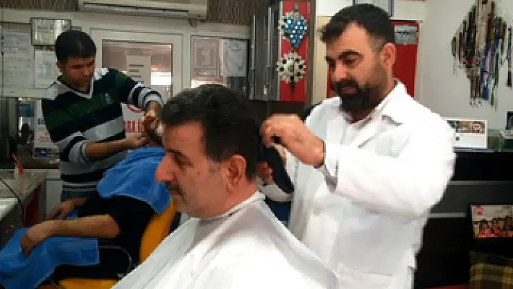 Berber Mehmetçik için çalıştı