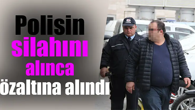 Polisin tuvalette unuttuğu silahı alınca gözaltına alındı