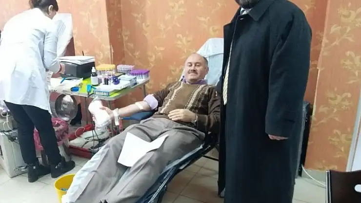 Din görevlilerinden kan bağışı