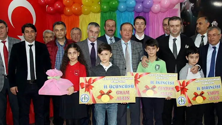 Samsun'da dereceye giren öğrenciler ödüllendirildi