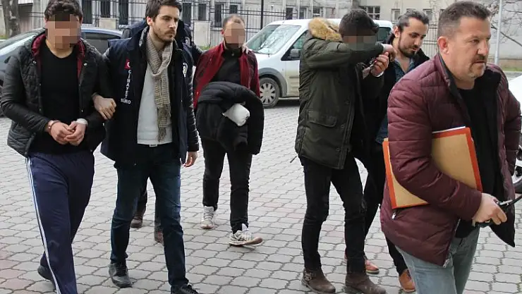 Polise saldıran 3 kişi gözaltına alındı