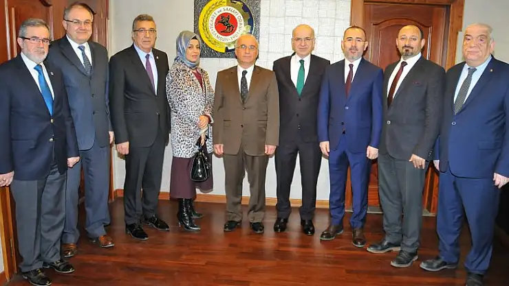 Şahin: 'Etle tırnak gibiyiz' 