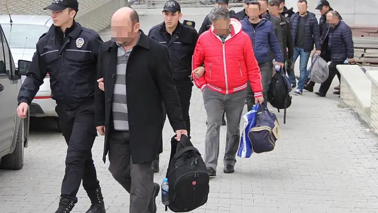 7 öğretmen serbest