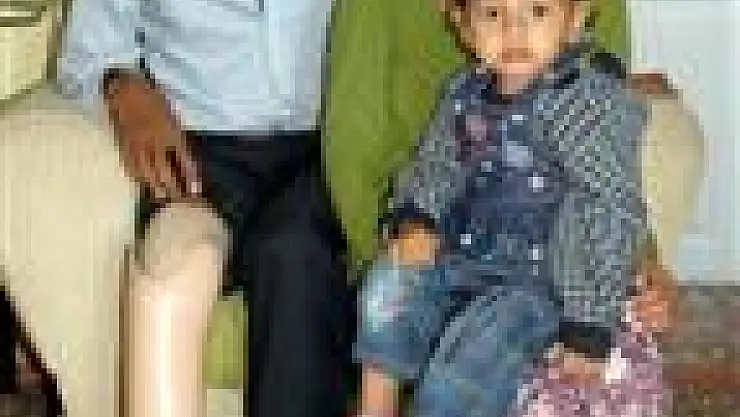 Kaymakamlıktan Kübra bebeğin babasına protez bacak