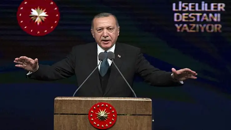 'Türkçemiz yeni bir bozulma süreci yaşıyor'