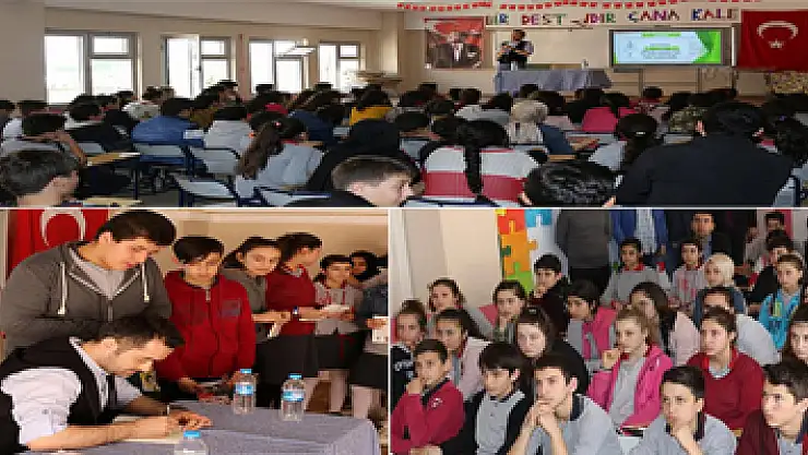 Faruk Yıldız öğrencilerle söyleşilerini sürdürüyor