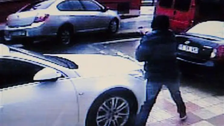 Samsunspor eski yöneticisine saldıran zanlılar güvenlik kamerasında