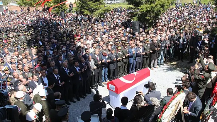 Şehit Pehlivan'ı son yolculuğuna binler uğurladı