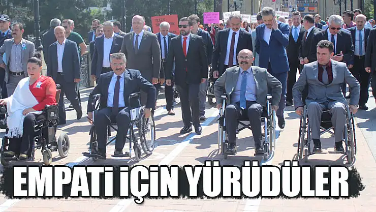 Engelliler empati için yürüdü