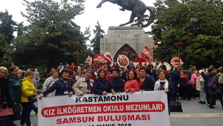 270 emekli öğretmen Samsun'da buluştu