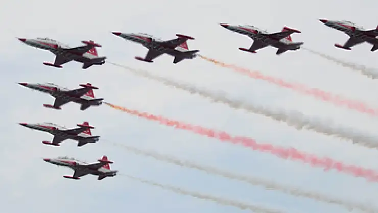 SOLOTÜRK ve Türk Yıldızları büyüledi