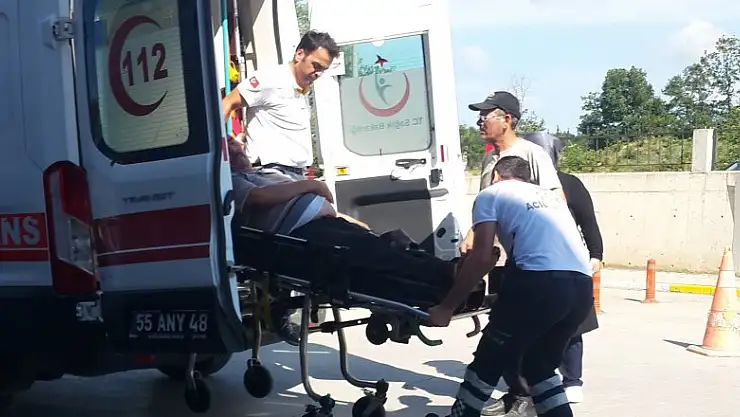 Hızar makinesi ile kendini yaraladı