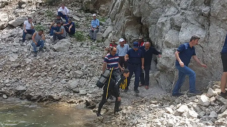 Kayıp rehber 3. günde de bulunamadı