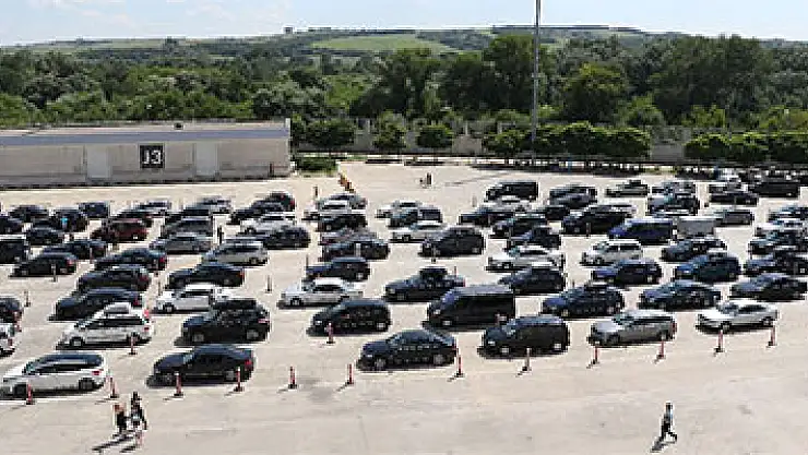 Akın akın geliyorlar: 24 saatte 7 bin 66 araç