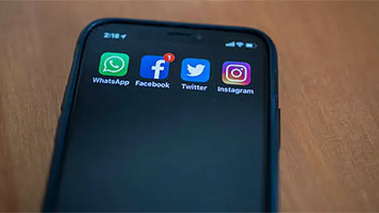 Sosyal medya özgüveni düşürüyor