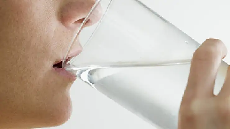 Dondurmayı mutlaka su ile tüketin