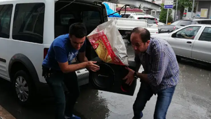 Otomobilden çalınan teyp ve hoparlörler ele geçirildi