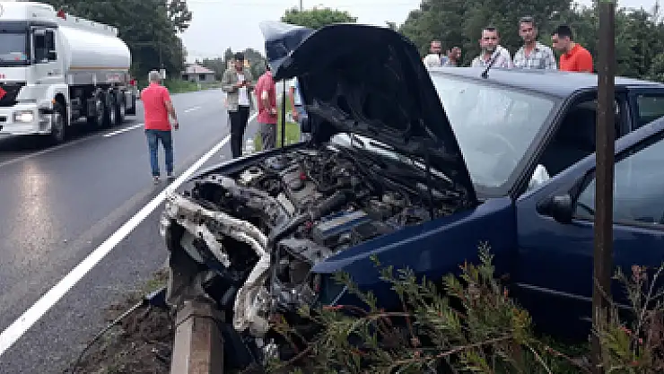 Sağanak nedeniyle otomobil takla attı: 2 yaralı