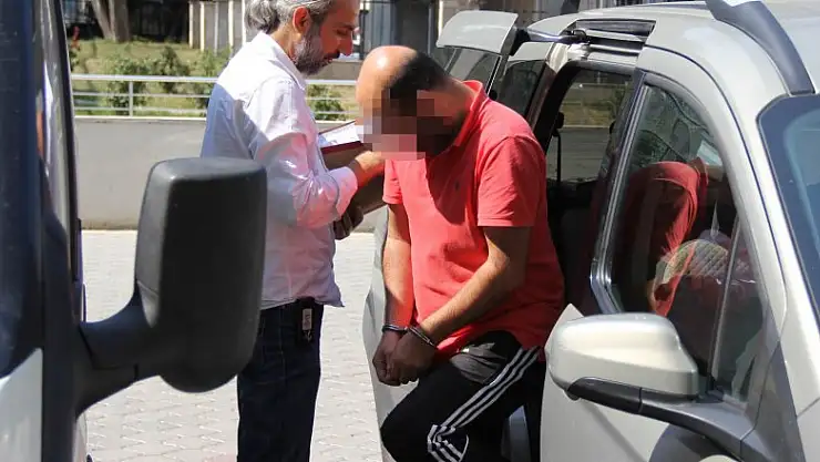 Hastanenin garajındaki şoför odasında bir kişi bıçaklandı