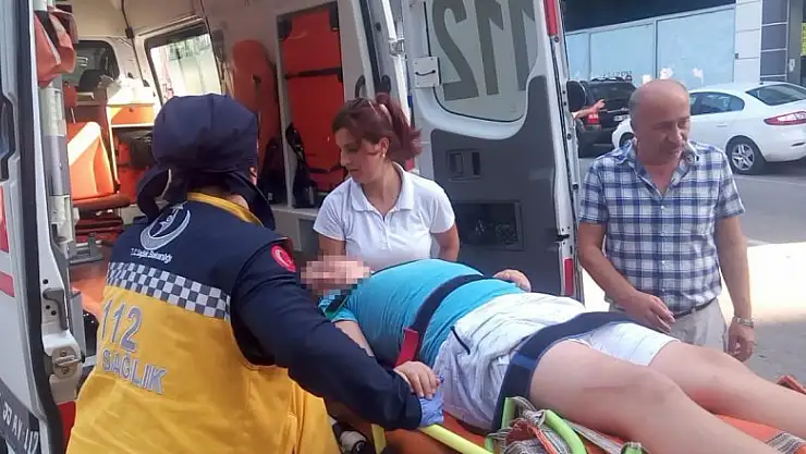 Parkta kaydıraktan düşen 10 yaşındaki çocuk yaralandı 